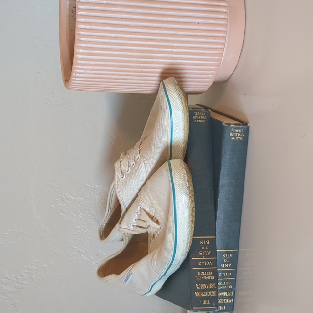 ✨Vintage✨ Coppertone Canvas Sneakers